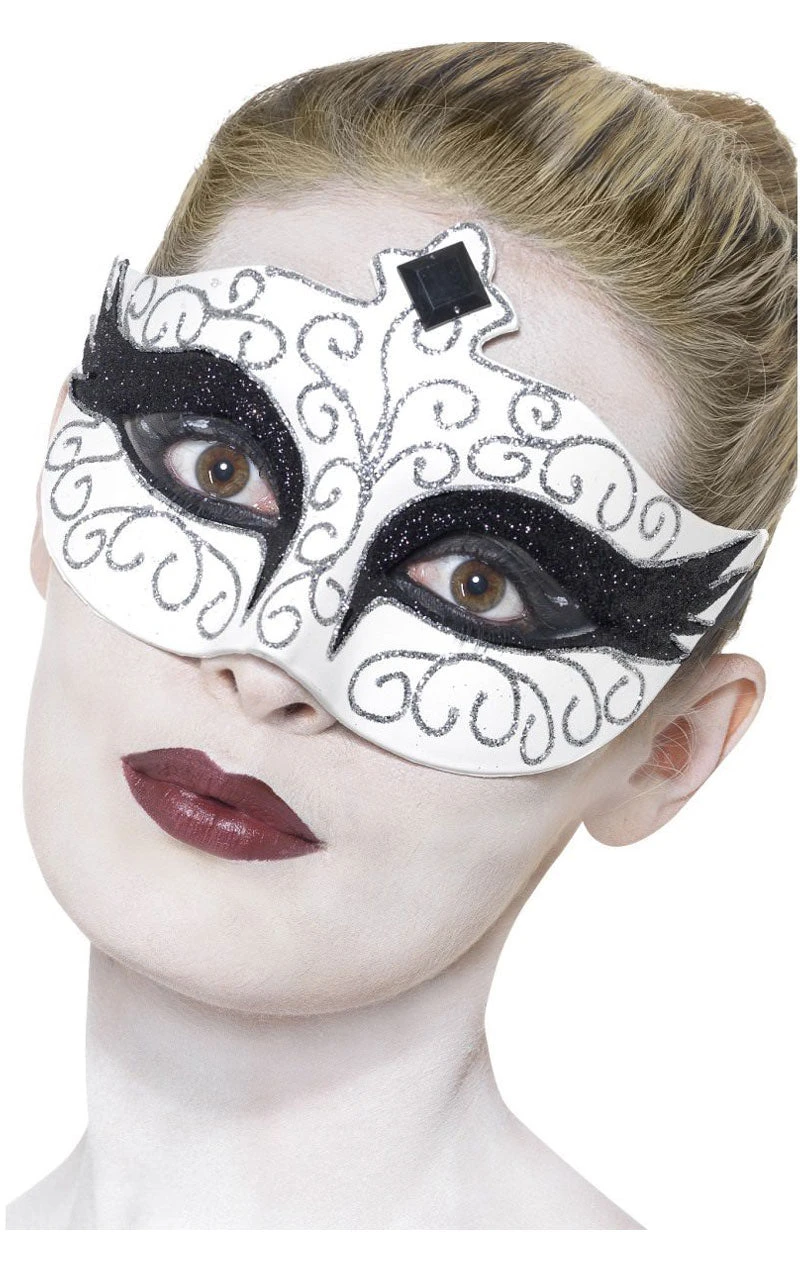 Smiffys Dark Swan Facepiece 3 Smiffys Dark Swan Facepiece